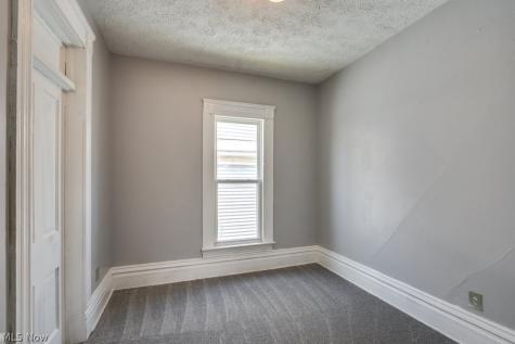 949 S Arch Avenue Alliance OH 44601