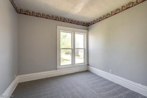 949 S Arch Avenue Alliance OH 44601