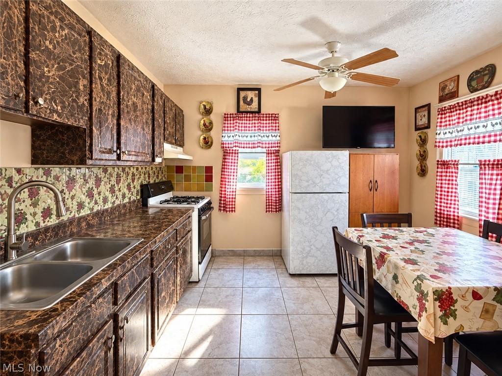 8211 Denison Avenue Cleveland OH 44102