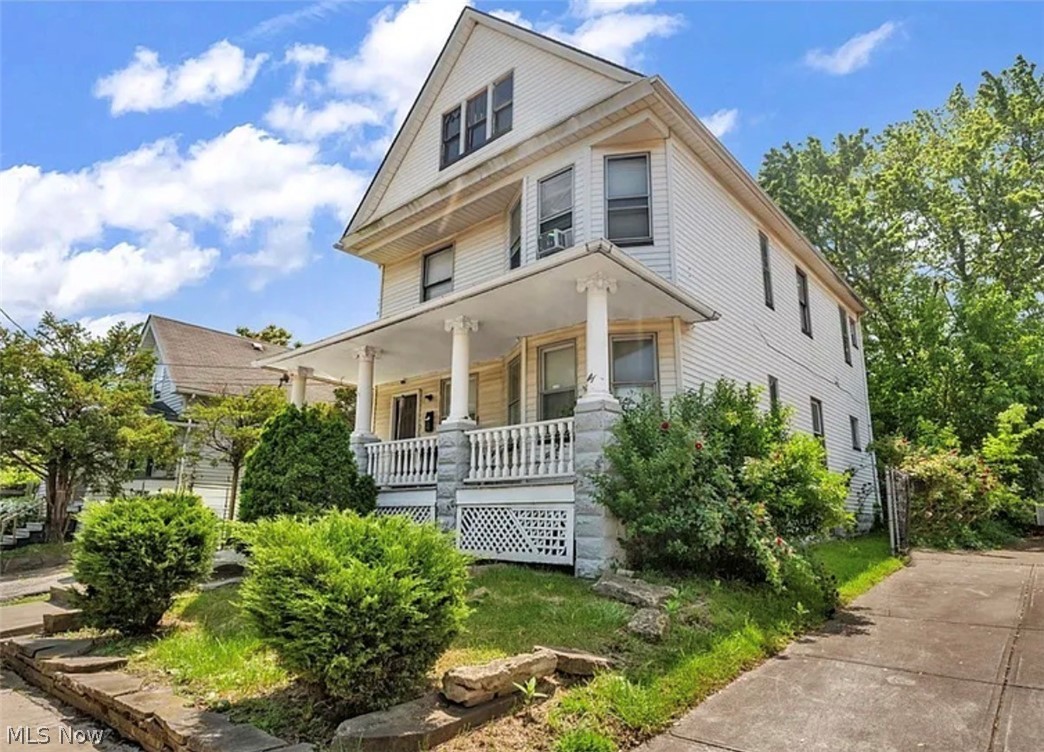6734 Baxter Avenue Cleveland OH 44105