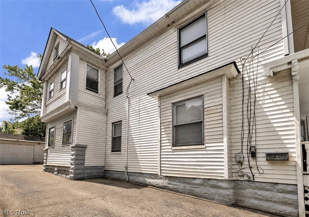 6734 Baxter Avenue Cleveland OH 44105