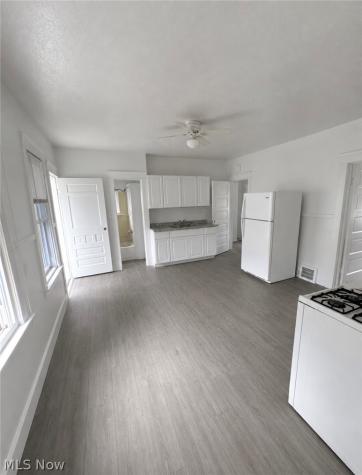 6734 Baxter Avenue Cleveland OH 44105