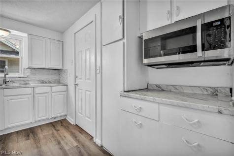 907 Whittier Avenue Akron OH 44320
