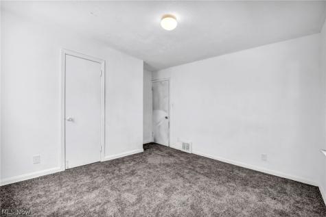 907 Whittier Avenue Akron OH 44320