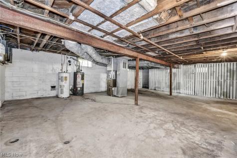 907 Whittier Avenue Akron OH 44320