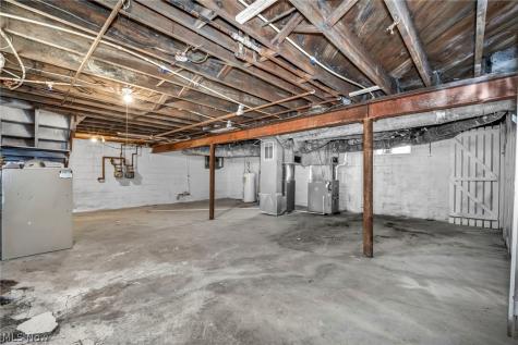 907 Whittier Avenue Akron OH 44320