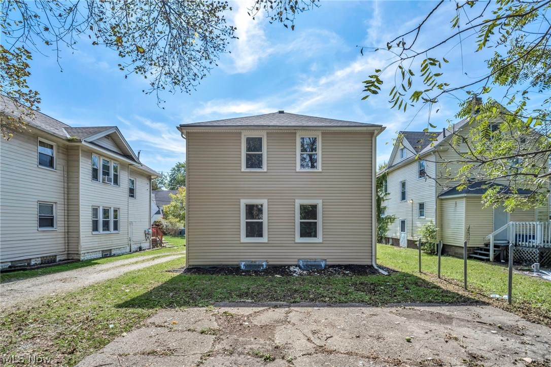 907 Whittier Avenue Akron OH 44320