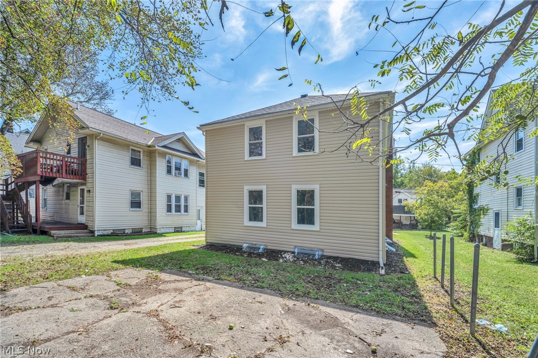 907 Whittier Avenue Akron OH 44320