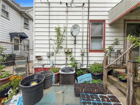 3711 Daisy Avenue Cleveland OH 44109