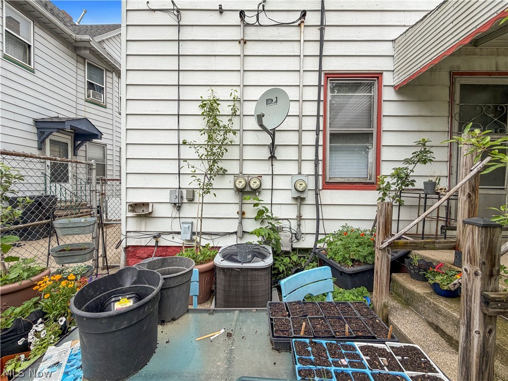 3711 Daisy Avenue Cleveland OH 44109