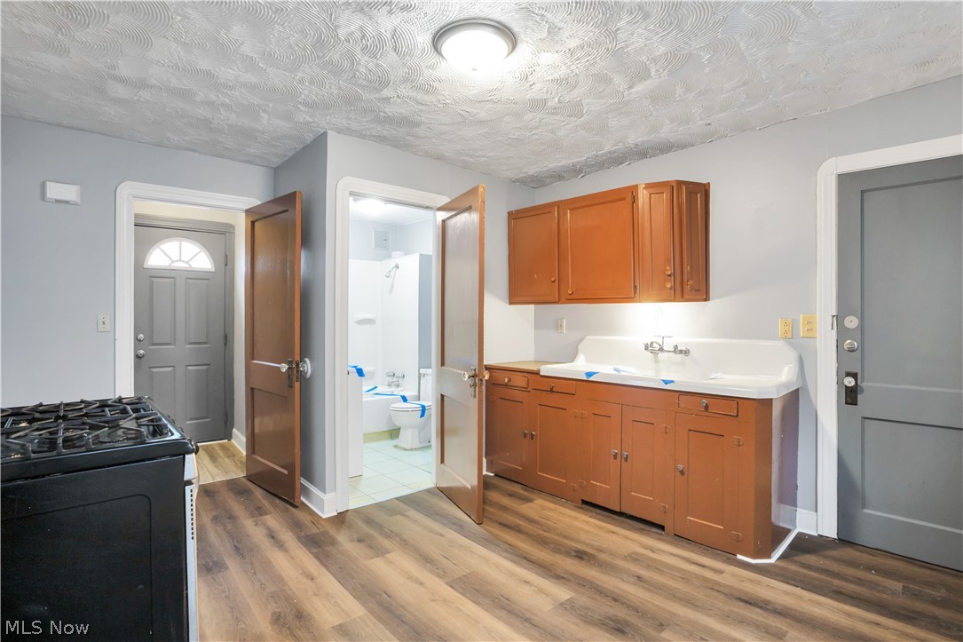 3533 Carlyle Avenue Cleveland OH 44109
