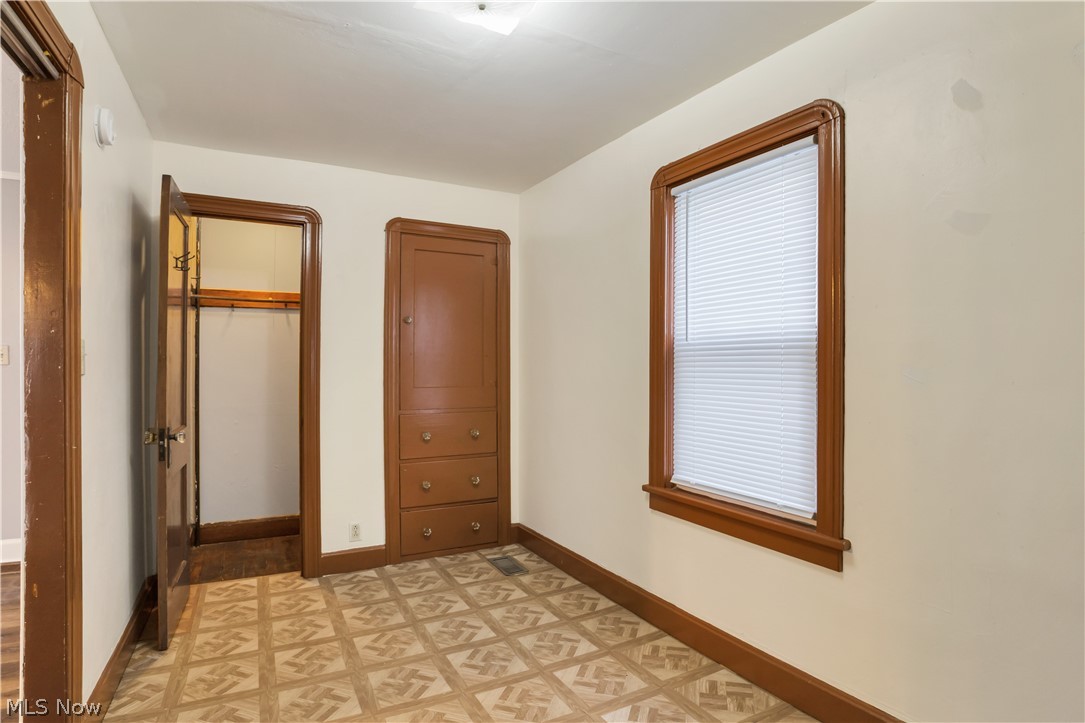 3533 Carlyle Avenue Cleveland OH 44109