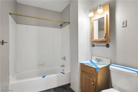 3533 Carlyle Avenue Cleveland OH 44109