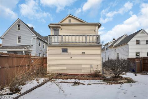 3533 Carlyle Avenue Cleveland OH 44109
