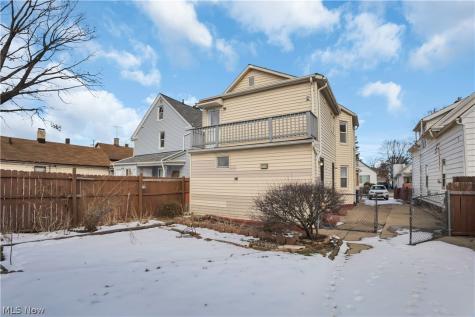 3533 Carlyle Avenue Cleveland OH 44109
