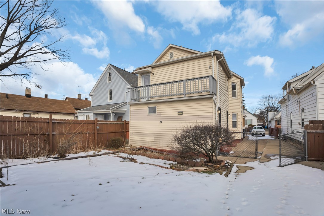 3533 Carlyle Avenue Cleveland OH 44109
