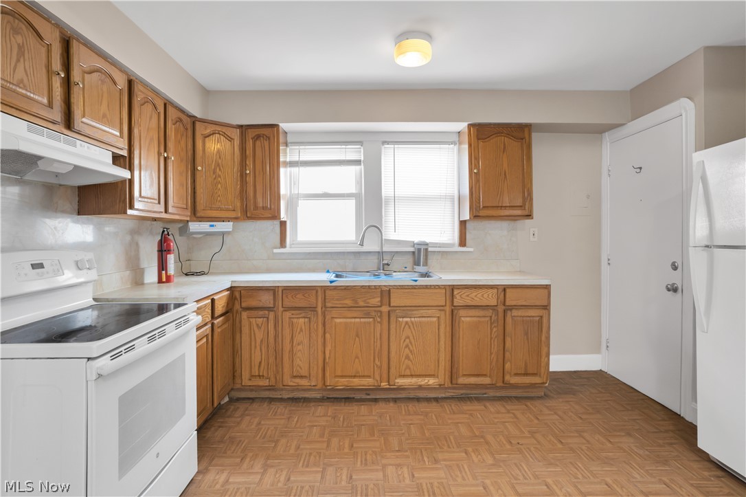 3533 Carlyle Avenue Cleveland OH 44109