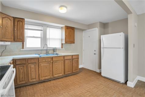 3533 Carlyle Avenue Cleveland OH 44109