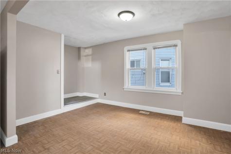 3533 Carlyle Avenue Cleveland OH 44109