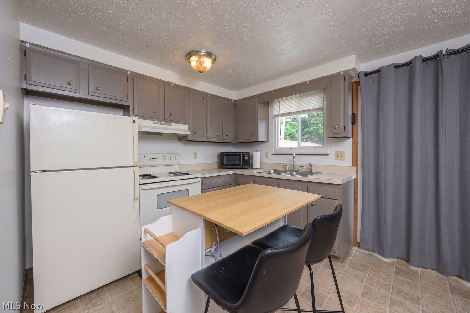 421 W Noble Street East Canton OH 44730