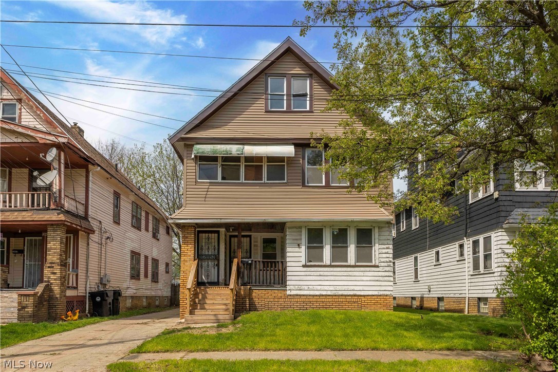 16007 Huntmere Avenue Cleveland OH 44110