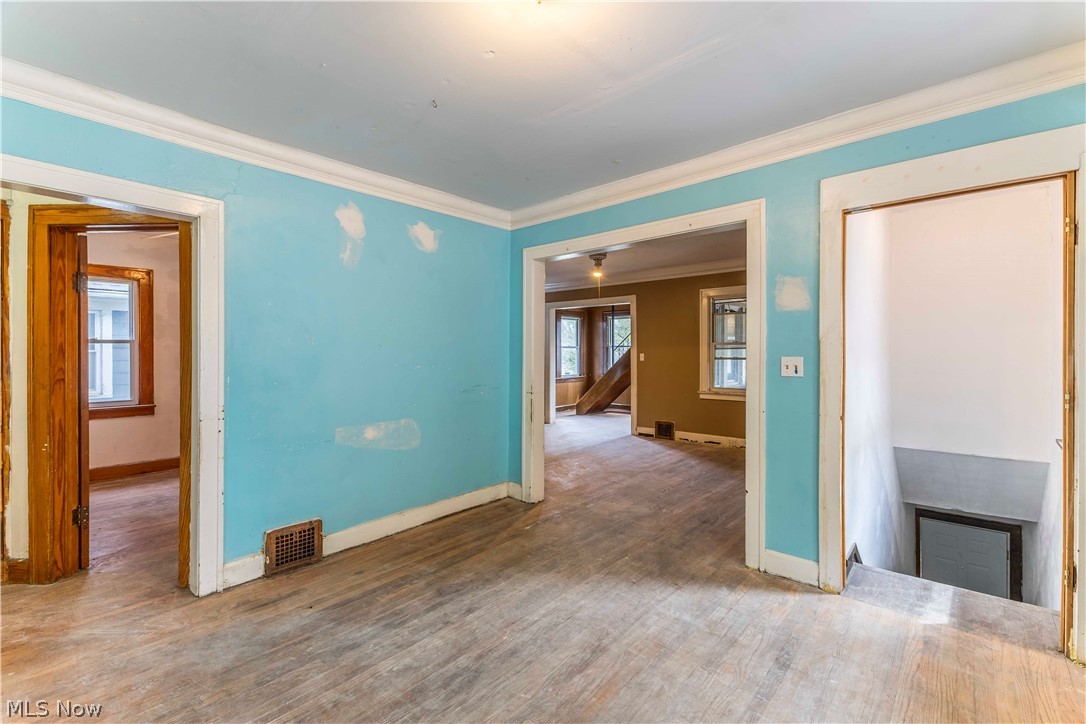 16007 Huntmere Avenue Cleveland OH 44110