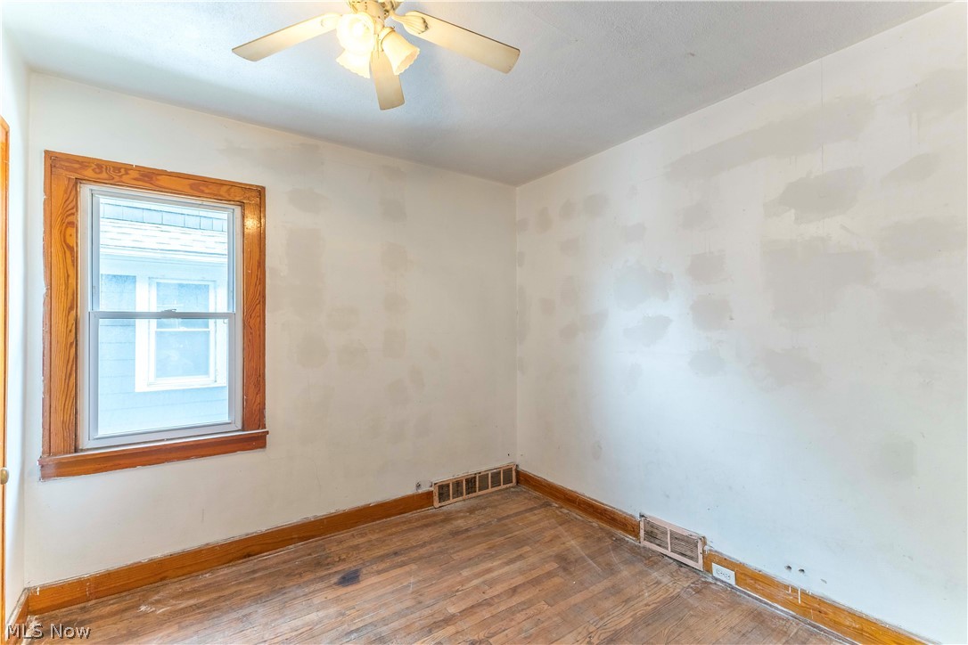 16007 Huntmere Avenue Cleveland OH 44110
