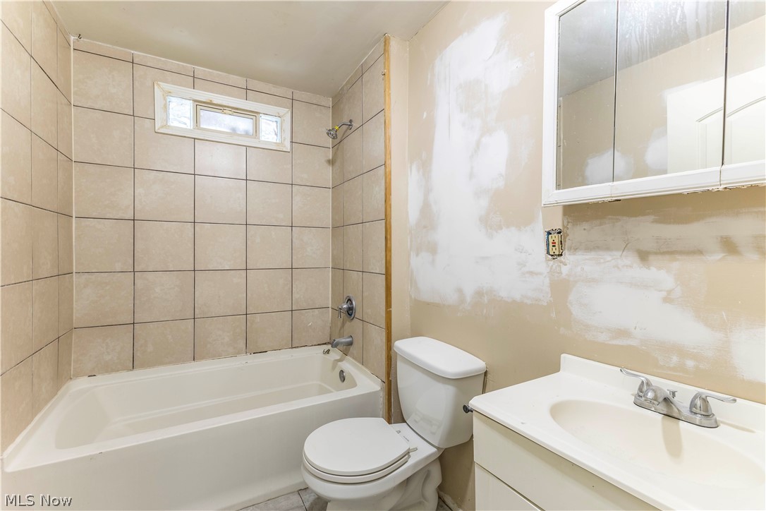 16007 Huntmere Avenue Cleveland OH 44110