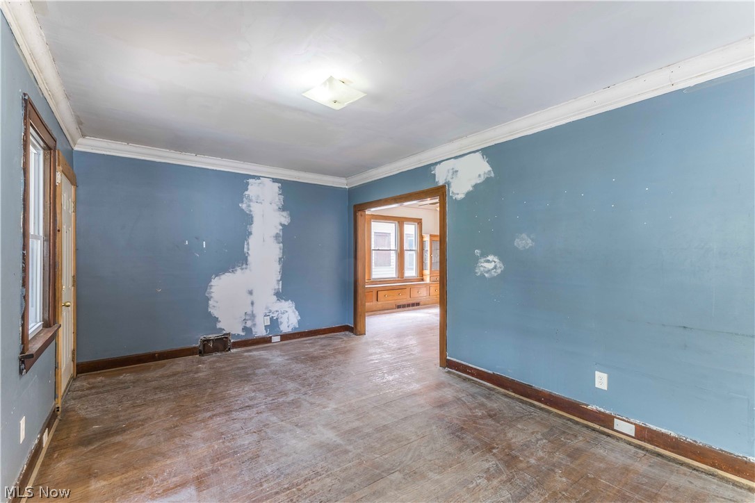 16007 Huntmere Avenue Cleveland OH 44110
