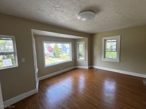 434 9th Street Elyria OH 44035