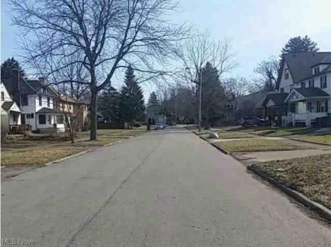 434 9th Street Elyria OH 44035