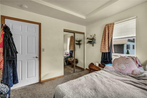 1206 Lawrence Road NE Canton OH 44705