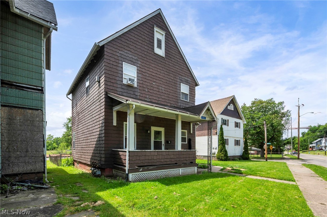 1206 Lawrence Road NE Canton OH 44705