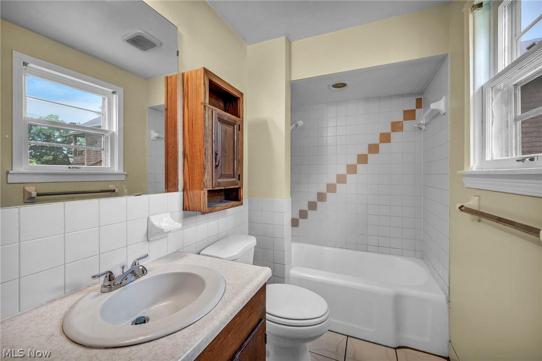 1206 Lawrence Road NE Canton OH 44705