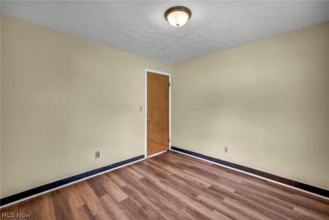 1206 Lawrence Road NE Canton OH 44705