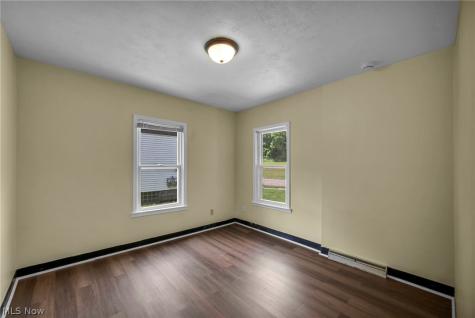 1206 Lawrence Road NE Canton OH 44705