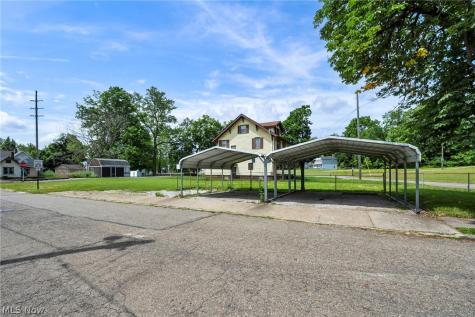 1206 Lawrence Road NE Canton OH 44705