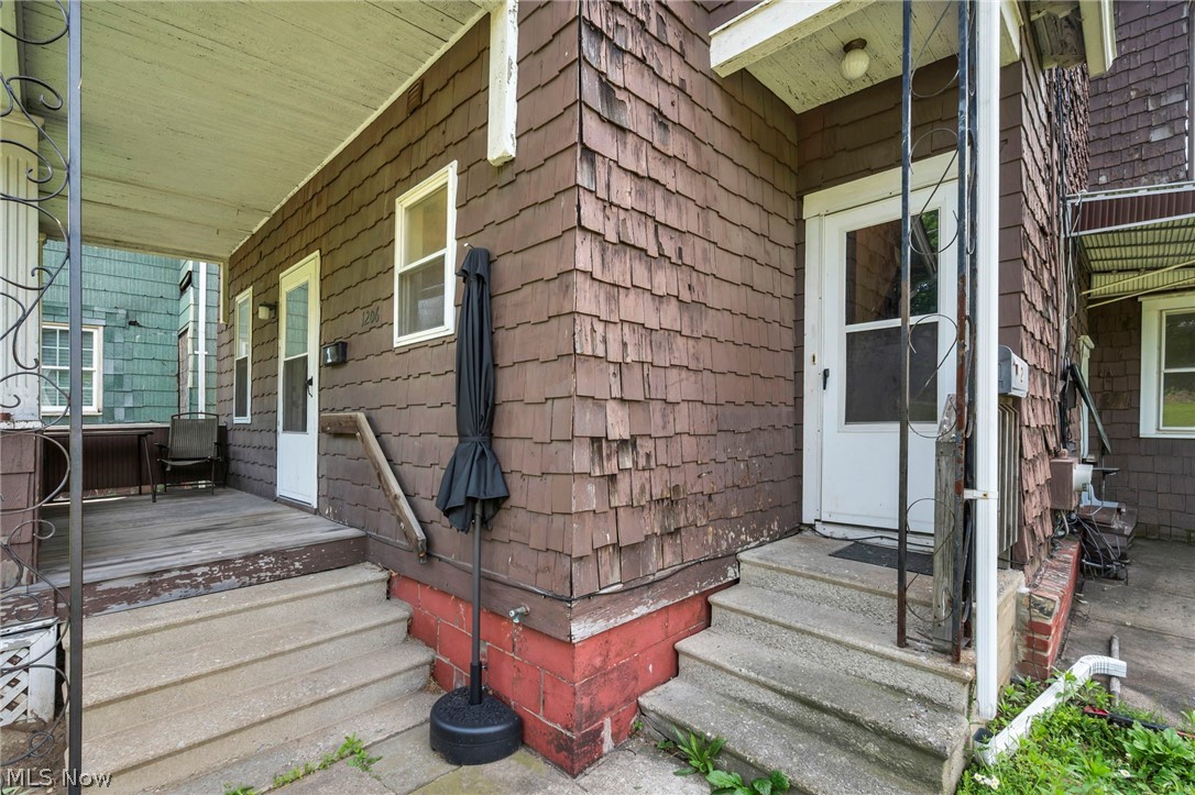 1206 Lawrence Road NE Canton OH 44705