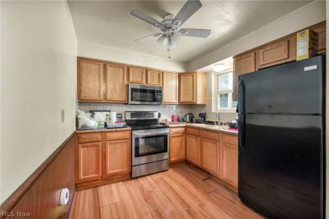 1206 Lawrence Road NE Canton OH 44705