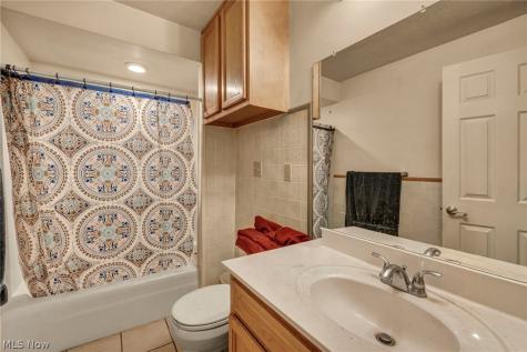 1206 Lawrence Road NE Canton OH 44705