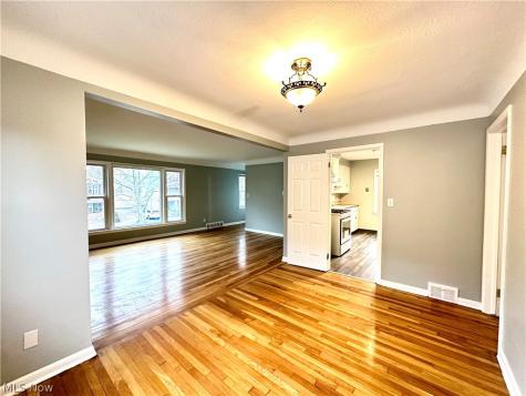 1478 Genesee Road South Euclid OH 44121