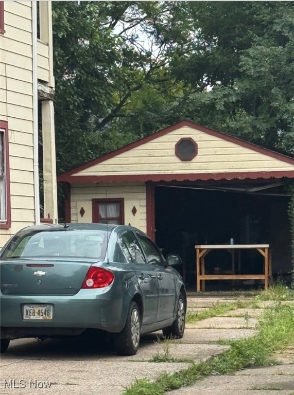 6920 Hosmer Avenue Cleveland OH 44105