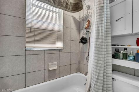 4512 W 150th Street Cleveland OH 44135