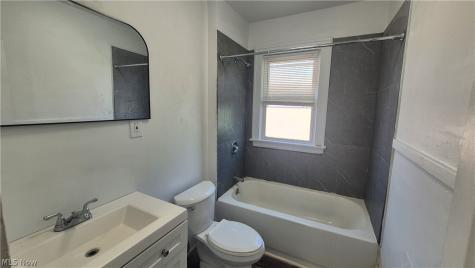 8511 Jeffries Avenue Cleveland OH 44105