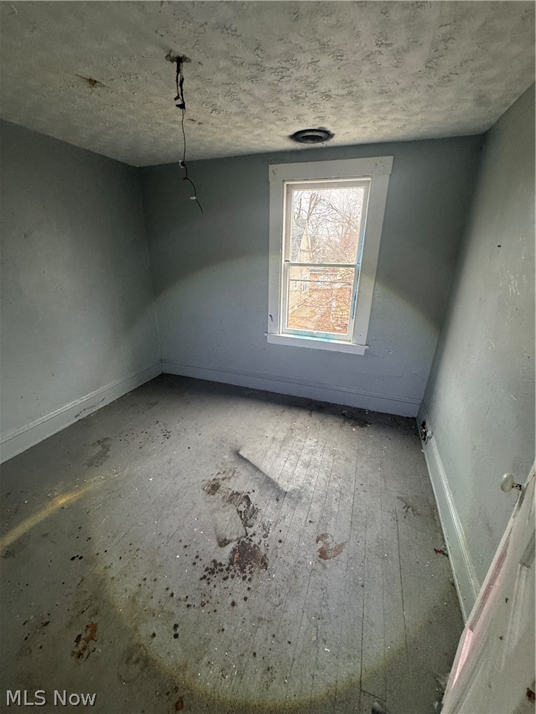 3008 Roanoke Avenue Cleveland OH 44109