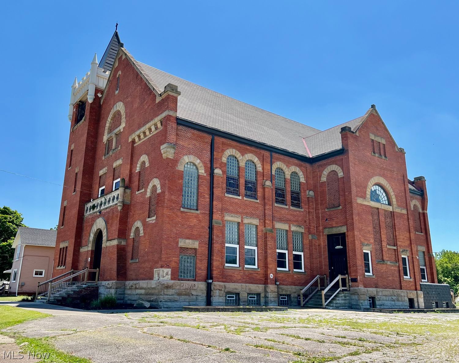1548 Reid Avenue Lorain OH 44052