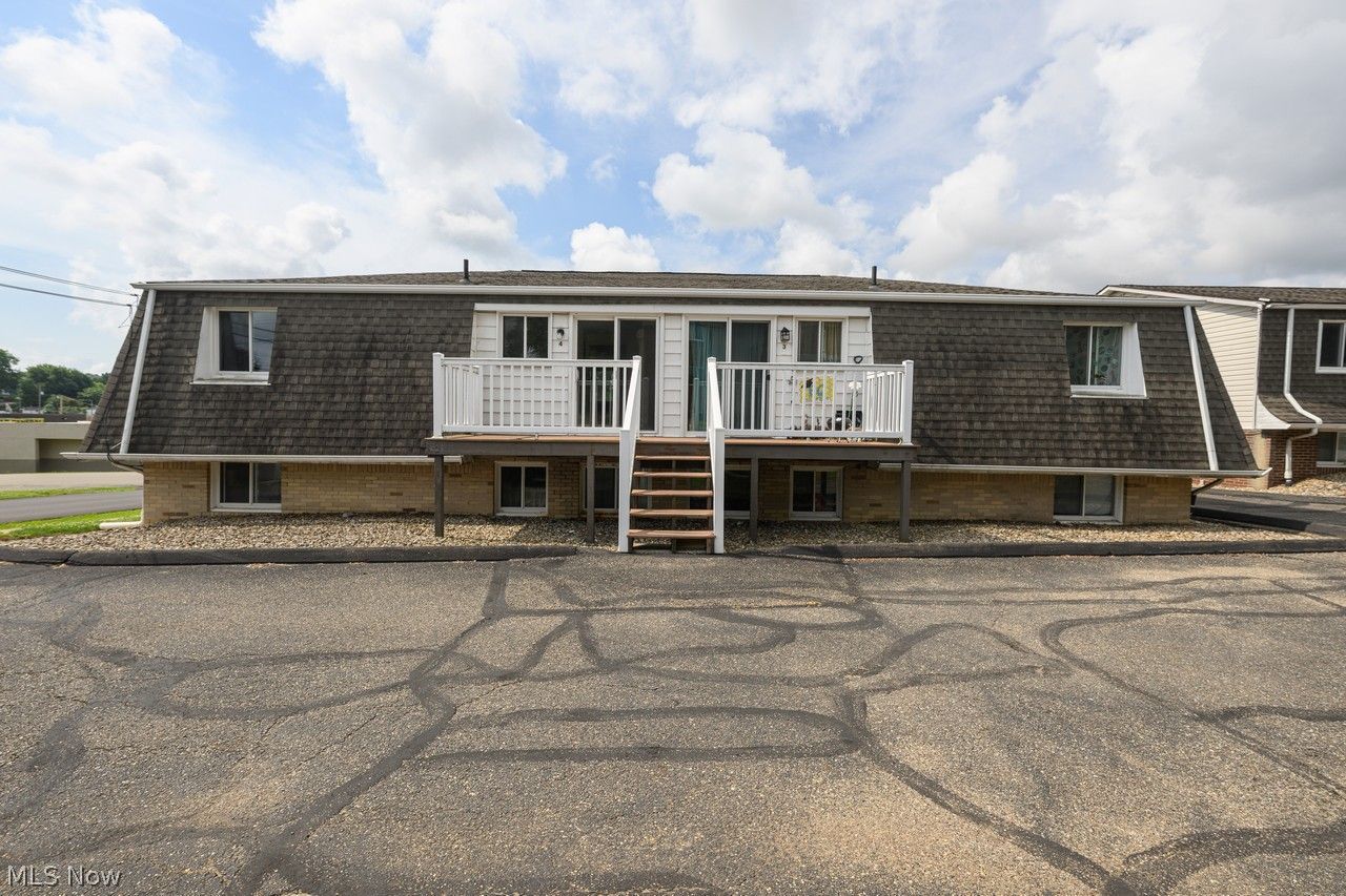 415 W Noble Street East Canton OH 44730