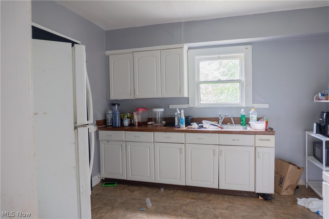 9917 Manor Avenue Cleveland OH 44104
