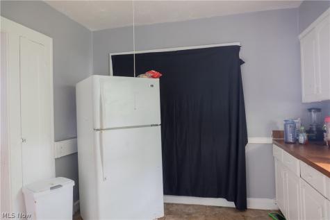 9917 Manor Avenue Cleveland OH 44104
