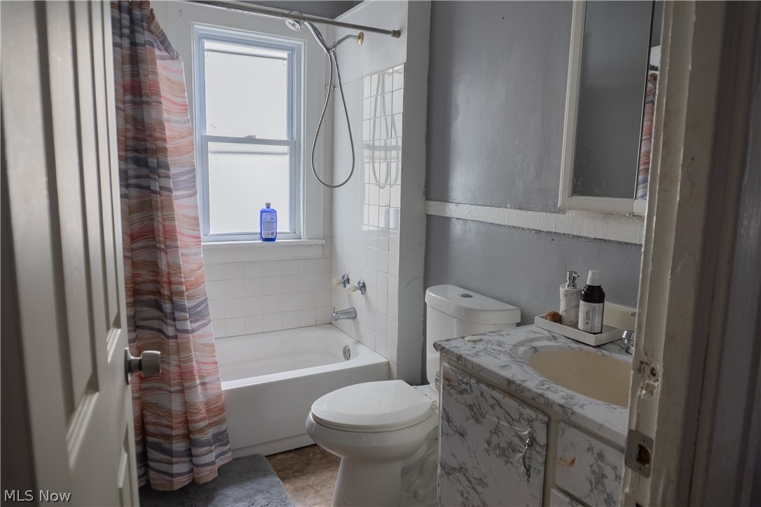 9917 Manor Avenue Cleveland OH 44104